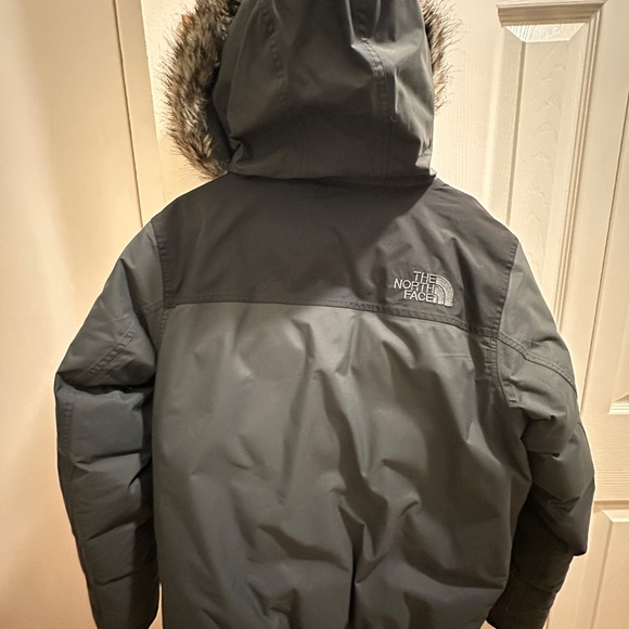 The North Face McMurdo Bomber Jacket‎ - Picture 2 of 4
